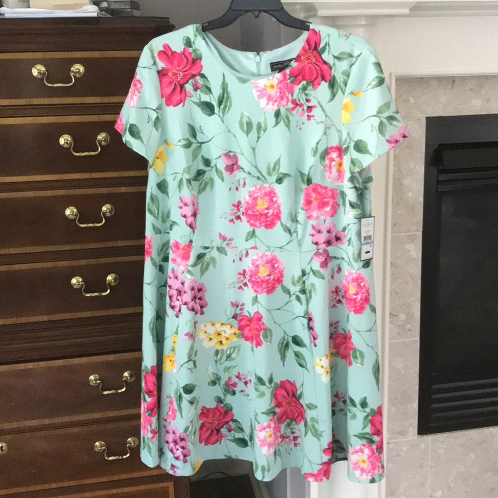 NWT Jessica Howard floral dress